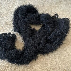 Black Ruffle Fluffy Scarf